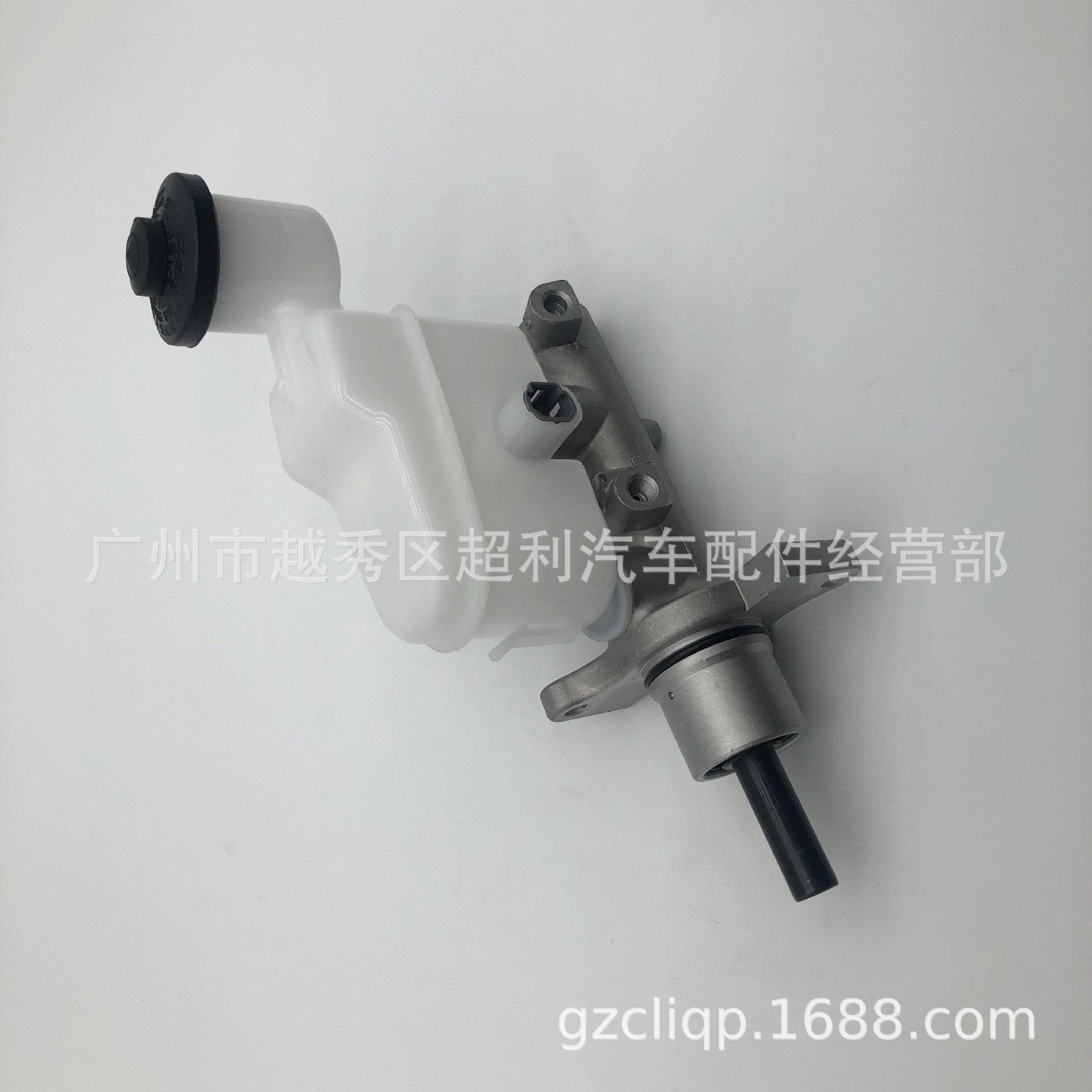 Applicable 47201-09210 47201-09240 VIGO KUN15 Hirax brake master cylinder