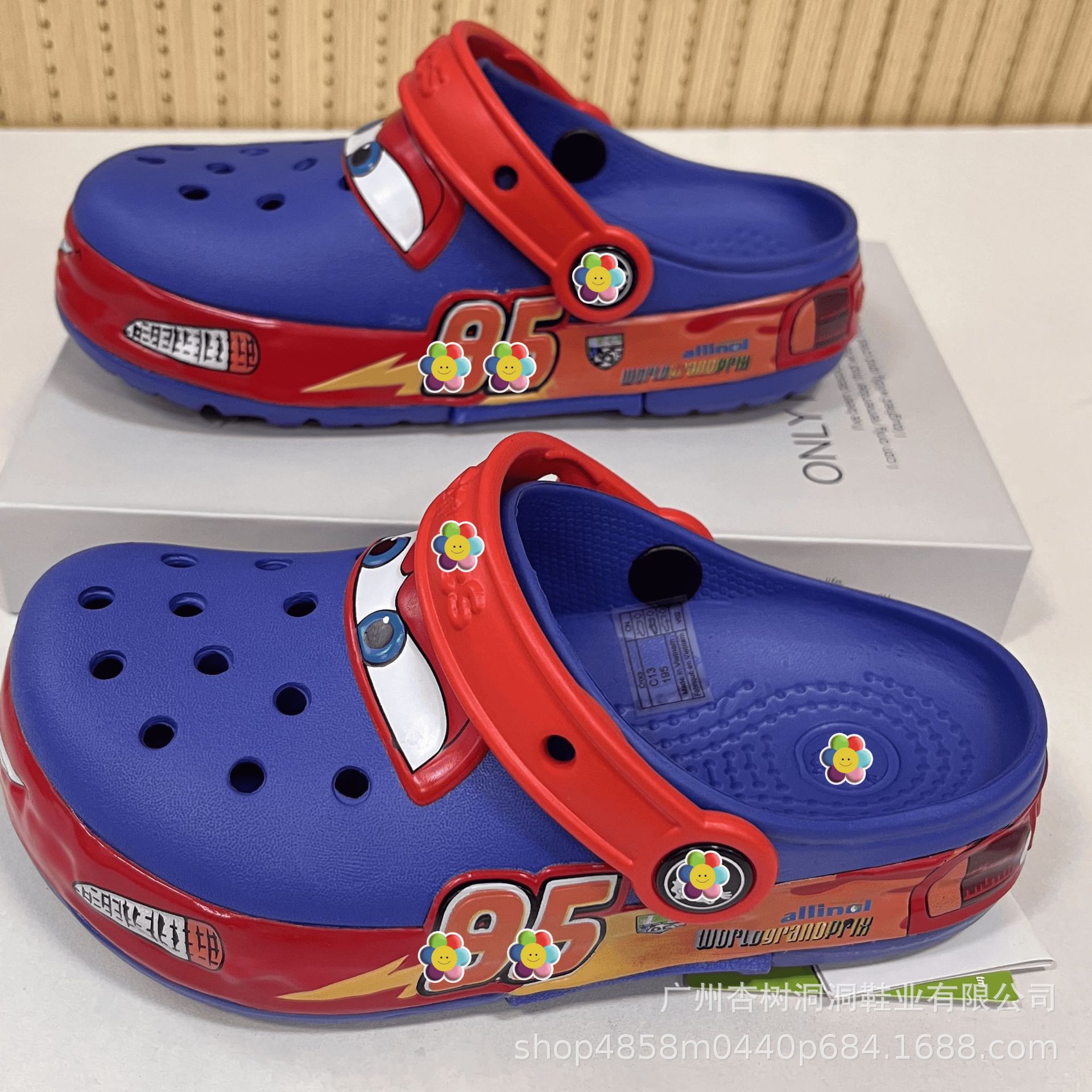 Inventario 95 automóvil flash niños zapatos grandes para niños y niñas zapatillas casuales al aire libre zapatillas de playa antideslizantes al por mayor