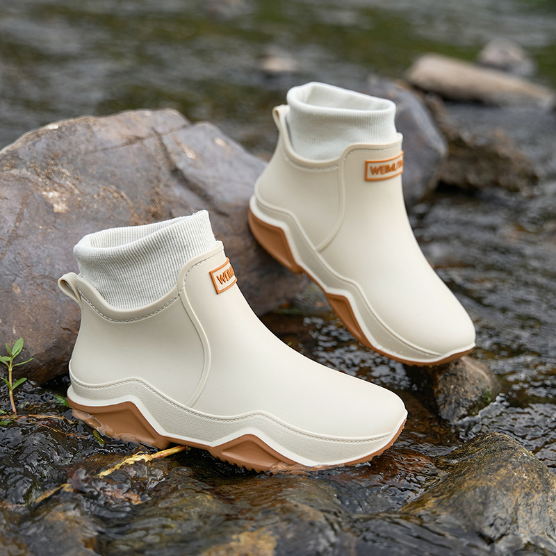 ZS-816 beige fixed fleece (two sizes too small)