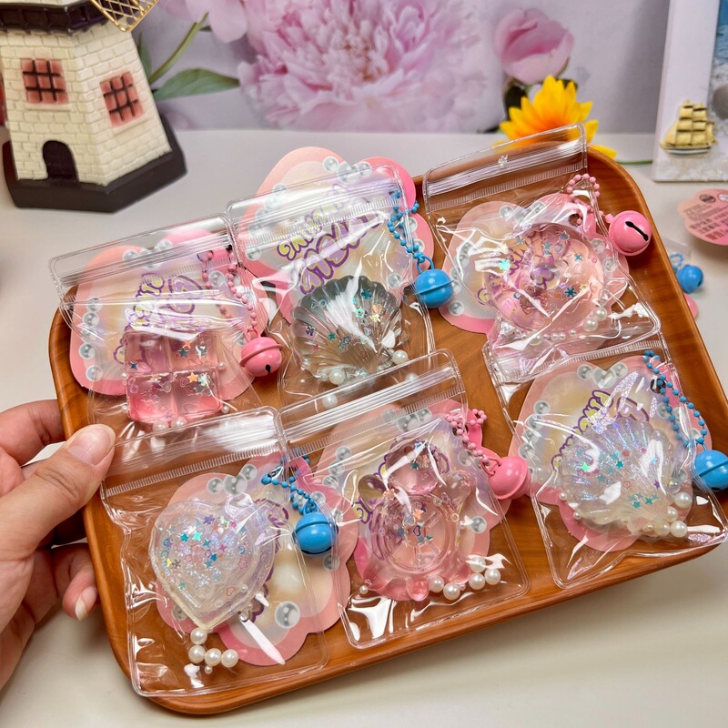 Creative Animal Mini Transparent Crystal Ocean Pendant, High Aesthetic Value, Cute Realistic Stress-Relief Toy Creative Animal Mini Transparent Crystal Ocean Pendant, High Aesthetic Value, Cute Realistic Stress-Relief Toy