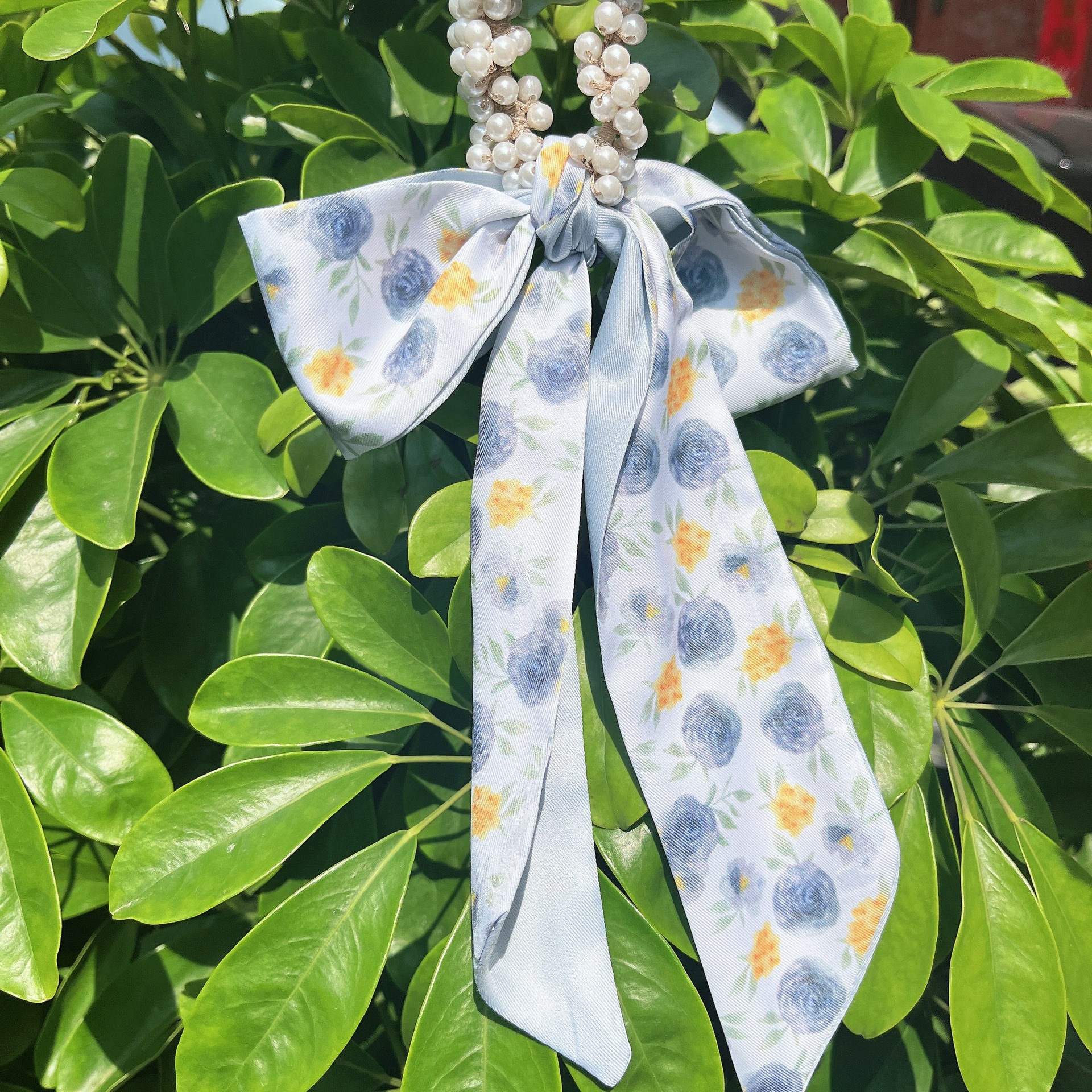 Banda de pelo de bufanda de seda para mujer corbata de pelo fino de verano de perlas cinta de arco Hada cuerda de pelo de todo fósforo estilo coreano accesorios para el cabello al por mayor