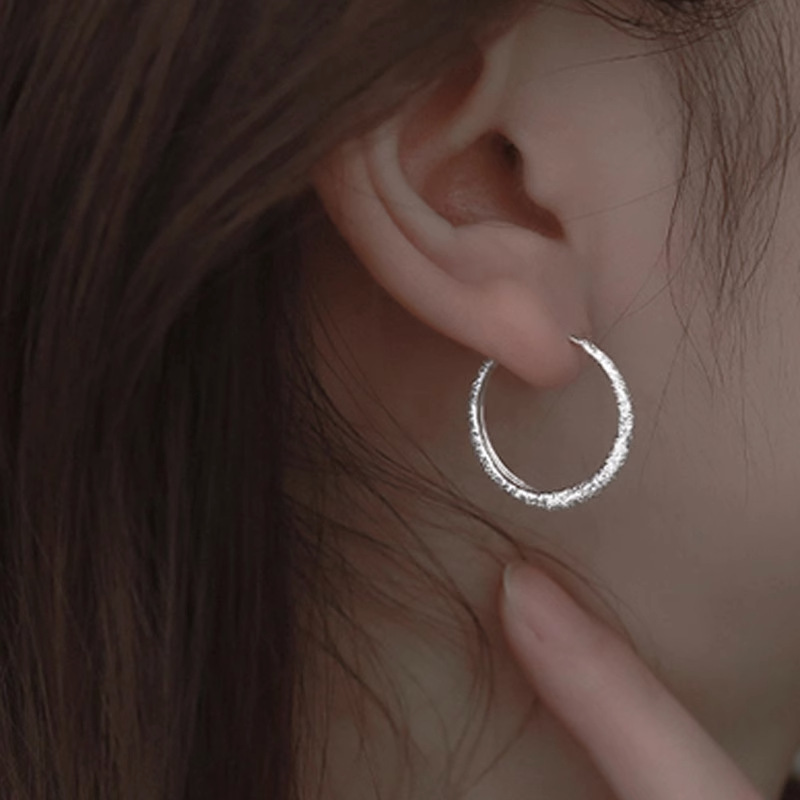 s925银针满天星耳扣2023年新款波光粼粼耳圈高级感气质圆圈耳环