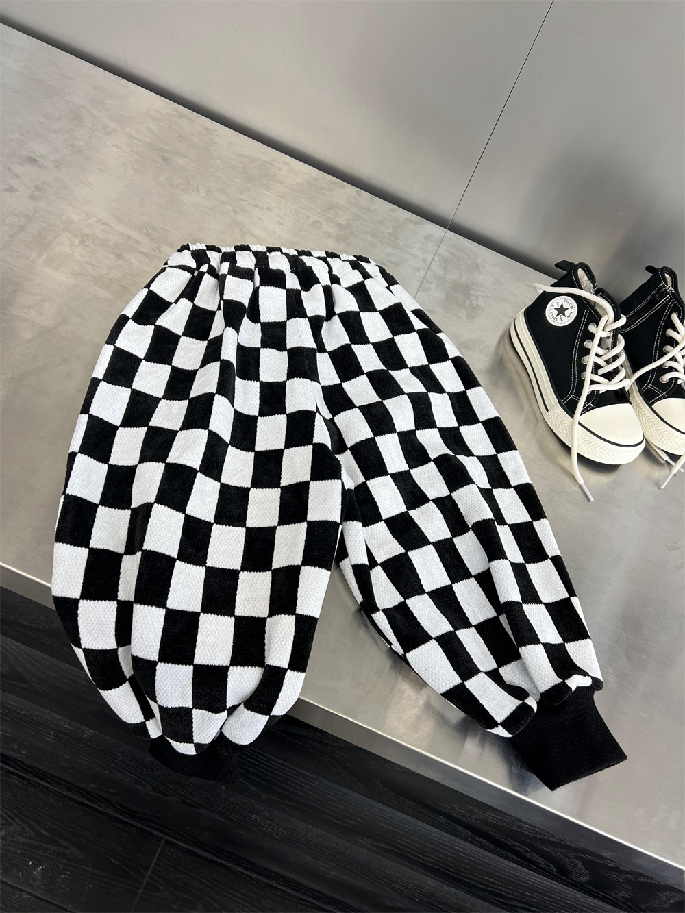 Çocuklar için kışlık kalınlaştırılmış, peluş satranç tahtası dama tahtası kapalı ayaklı özel teklif. İade edilebilir, iade edilemez_voghion.com