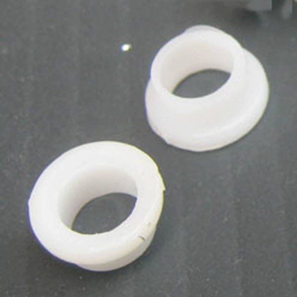 Short plastic side plugs (two)