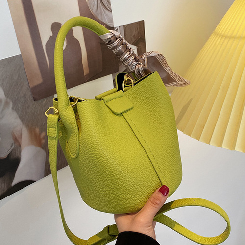 High-end Quality Women's Bag Autumn/Winter 2024 New Arrival Bag Unique Design Crossbody Bag Fashion Handbag Bucket Bag Wholesale