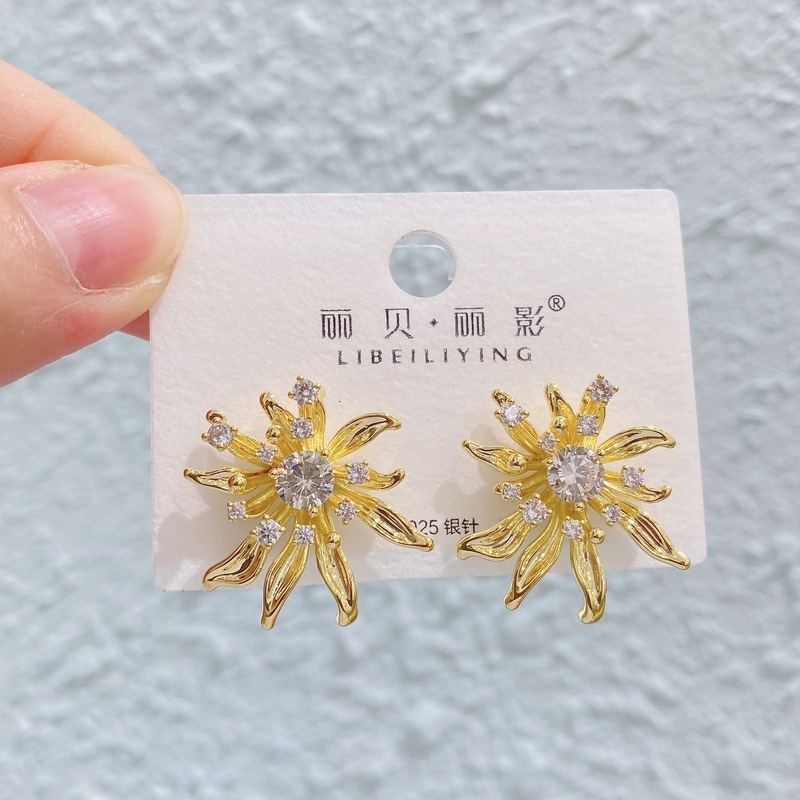 Liyin/Libeliying s925 シルバー針メタル光沢のあるイヤリングライト高級高品質デイリー絶妙な多用途イヤリング|undefined