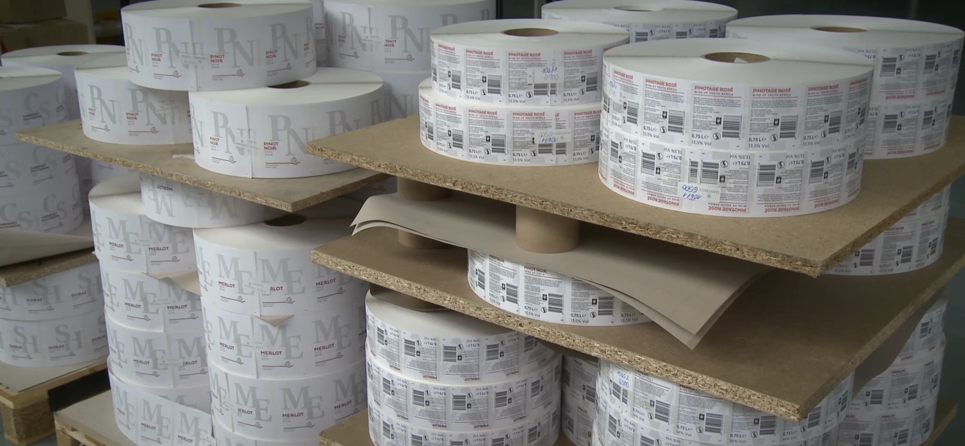 非标印制FASSON AA1468标签纸AVERY DENNISON不干胶95*65*1K其他