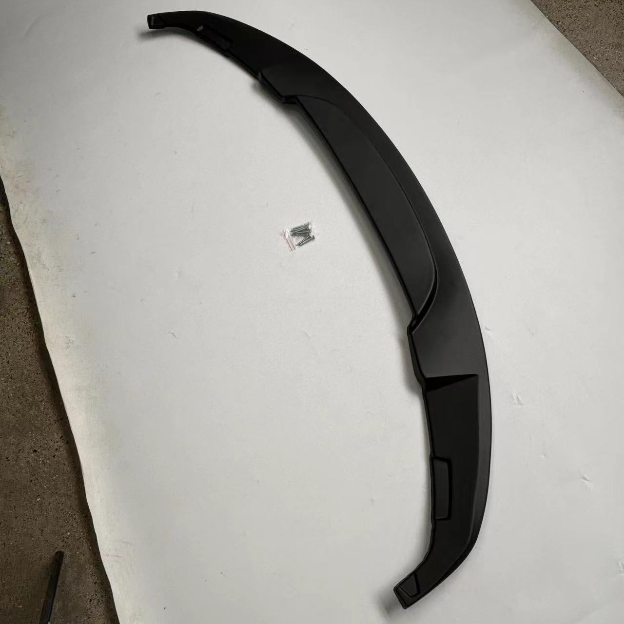 Suitable for BMW 3 Series F30/F35 front lip integrated AUTO model, ABS material, glossy black body kit, car modification