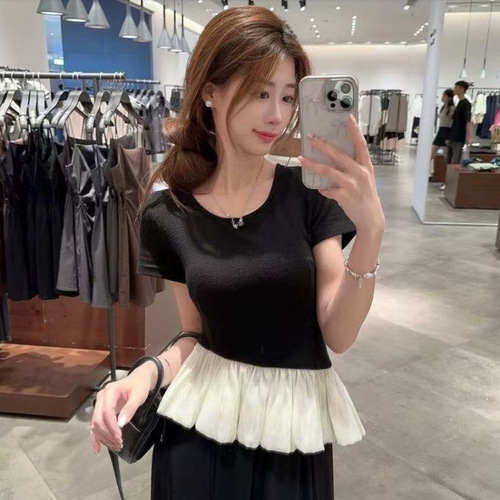 Women's Summer French Stylish Short Sleeve T-Shirt with Black Plaid Design, Fashionable and Versatile, Short-Sleeve Top for Women