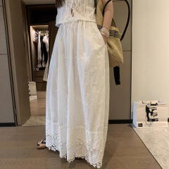 フレンチロマンチックなレトロスタイルの重厚な立体刺繍Aラインハイウエストスリムハーフレングススカート女性用2025秋の新スタイル
