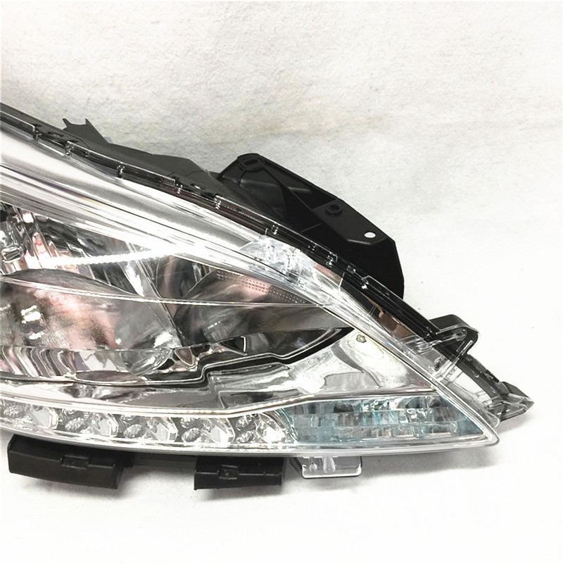 Applicable to 12-14 Xuanyi headlamp semi-Assembly New Xuanyi headlamp high configuration with LED low configuration