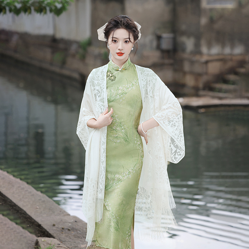 新中式旗袍披肩2025新款外搭清新文艺镂空百搭流苏空调房外套开衫|undefined