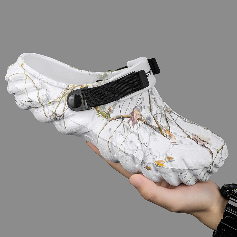 Одна обувь, две модные кроссовки большого размера