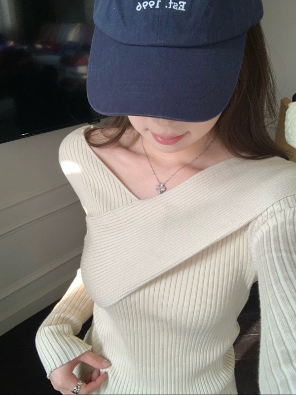 设计感灰紫色交叉V领针织打底衫女秋季锁骨修身显瘦毛衣露肩上衣|undefined