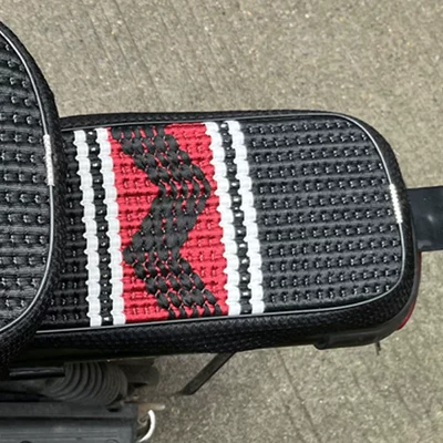 Electric car cushion: Breathable Battery Car Thickened Heat - black-wave-rear-seat-cover
