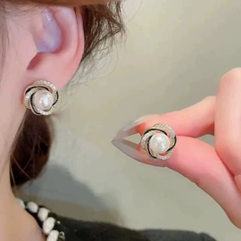 耳环;耳钉;耳扣