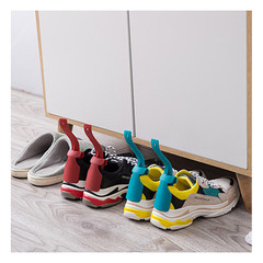 Lazy shoehorn, shoe lift for children and the elderly, no need to bend over, one step to put on shoes, creative small shoehorn