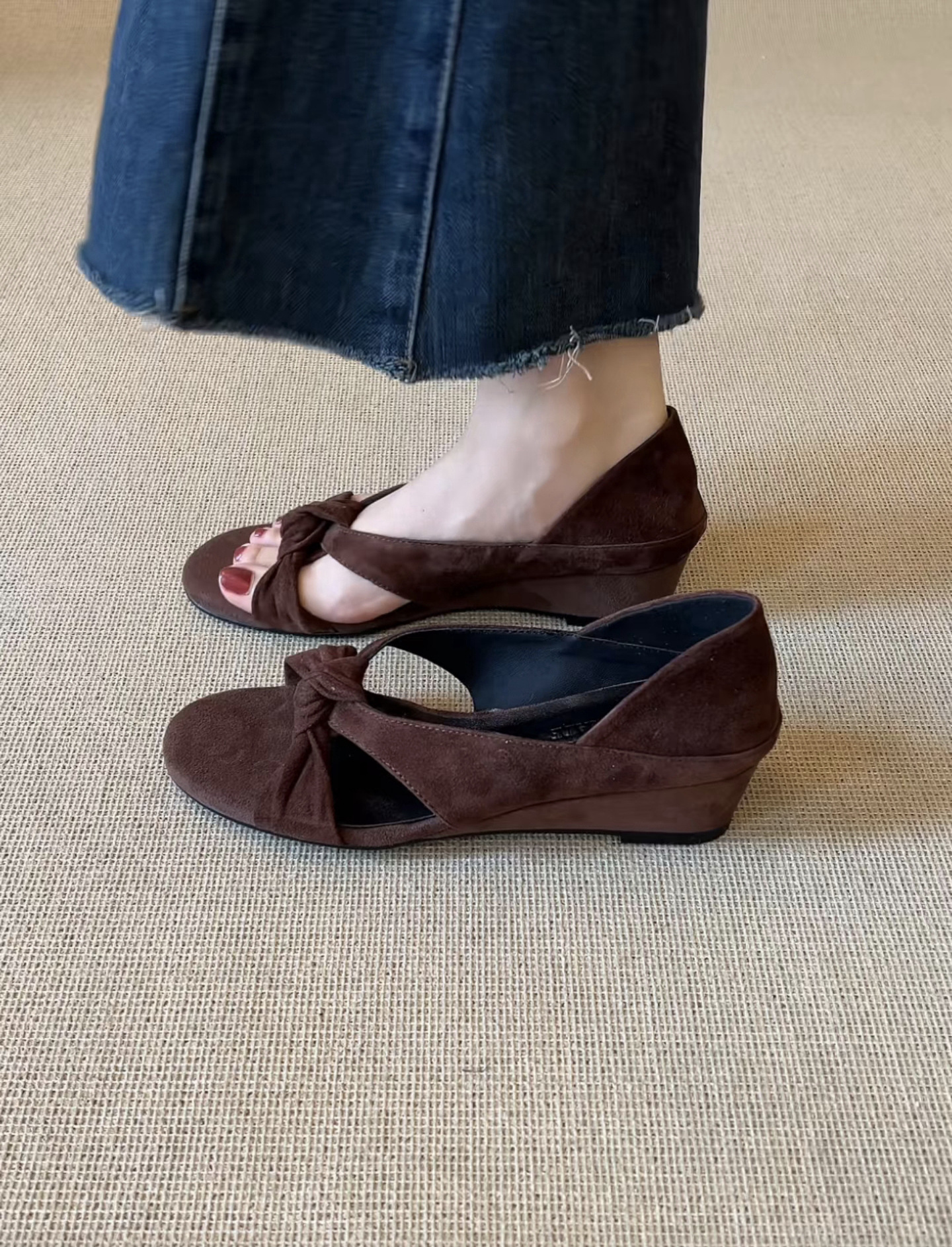 Sandal cao gót nữ hở mũi dây buộc chéo da lộn phong cách La Mã — màu nâu chi tiết 2