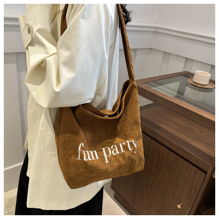 Simple hand-held corduroy large-capacity daily casual work single-shoulder bag, niche tote bag, fashionable canvas bag undefined