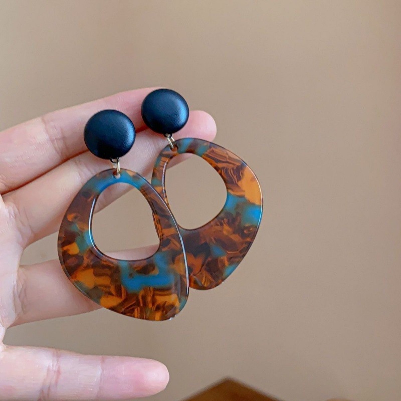 demi-season retro universal earrings