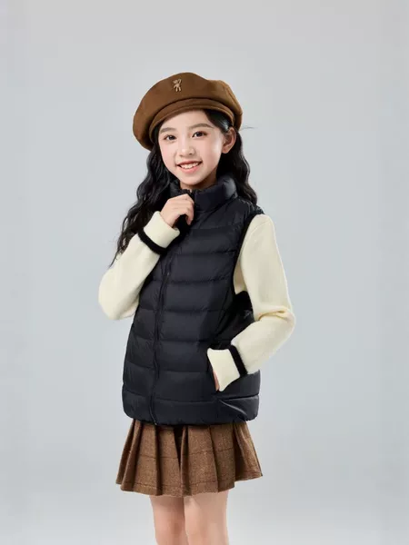 Children's lightweight and warm down vest with stand-up collar, new autumn and winter model for boys and girls, 90% down, solid color jacket