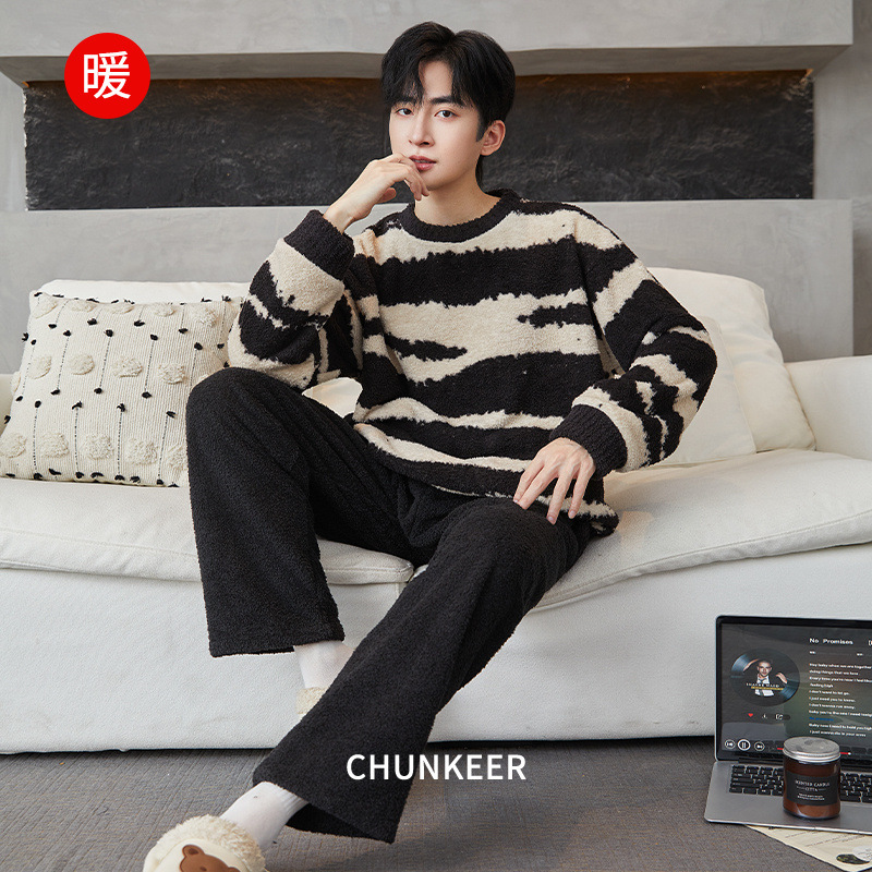 Autumn and Winter Half-Velvet Pajamas for Men, Pullovers That Can Be Worn Outside, Warm Home Clothes, Velvet Thickeneded Round Neck Casual Suits