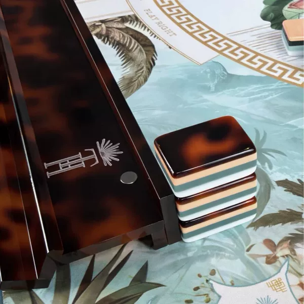 American 4-Layer Leopard Print White Lotus Acrylic Mahjong Set with 160 Tiles, Home-Use Gift Set, Hand-Shuffled Crystal Tiles