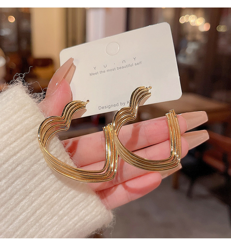 Exaggerated Heart Shape Alloy Plating Womenu0027S Ear Studs 1 Pair