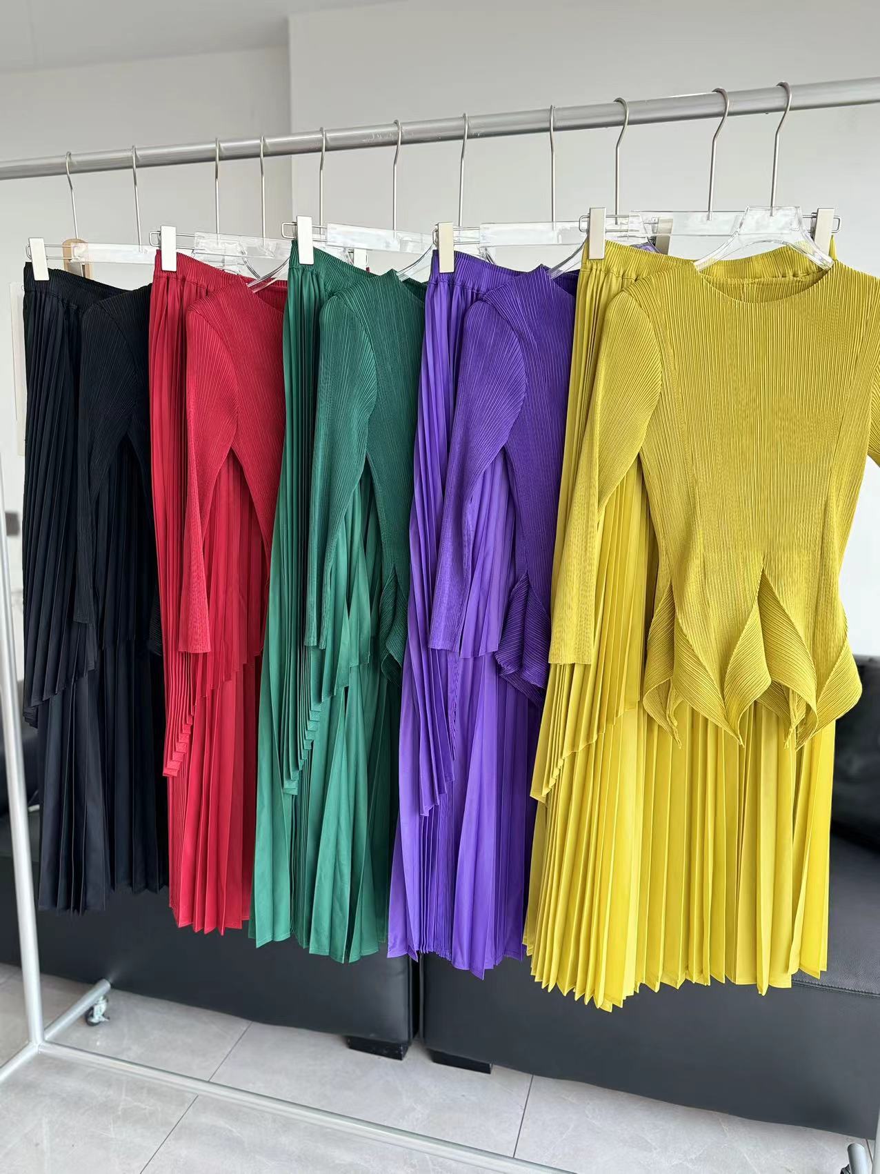 Women's Clothing solid color evening dress long sleeve two piece set floral hem elastic waist skirt top elegant commuter suit_voghion.com