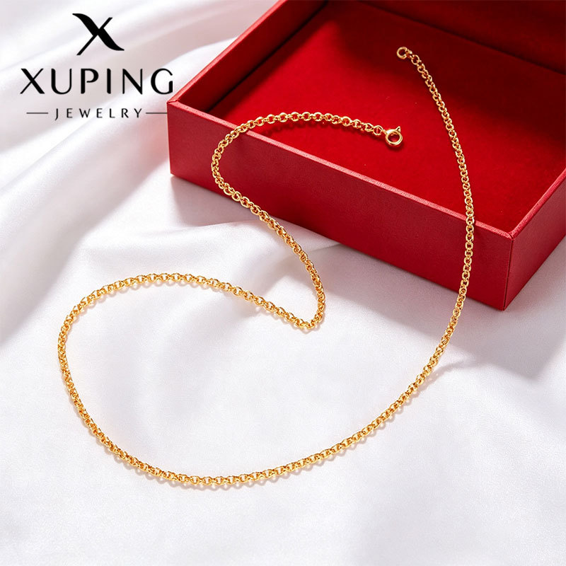 Xuping de moda aleación de cobre imitación de oro collar de hebilla de resorte collar de nicho femenino simple ligero lujoso al por mayor collar