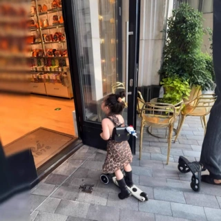 2026夏季新款 韩版童装 女童度假风露背心裙时髦豹纹不规则吊带裙
