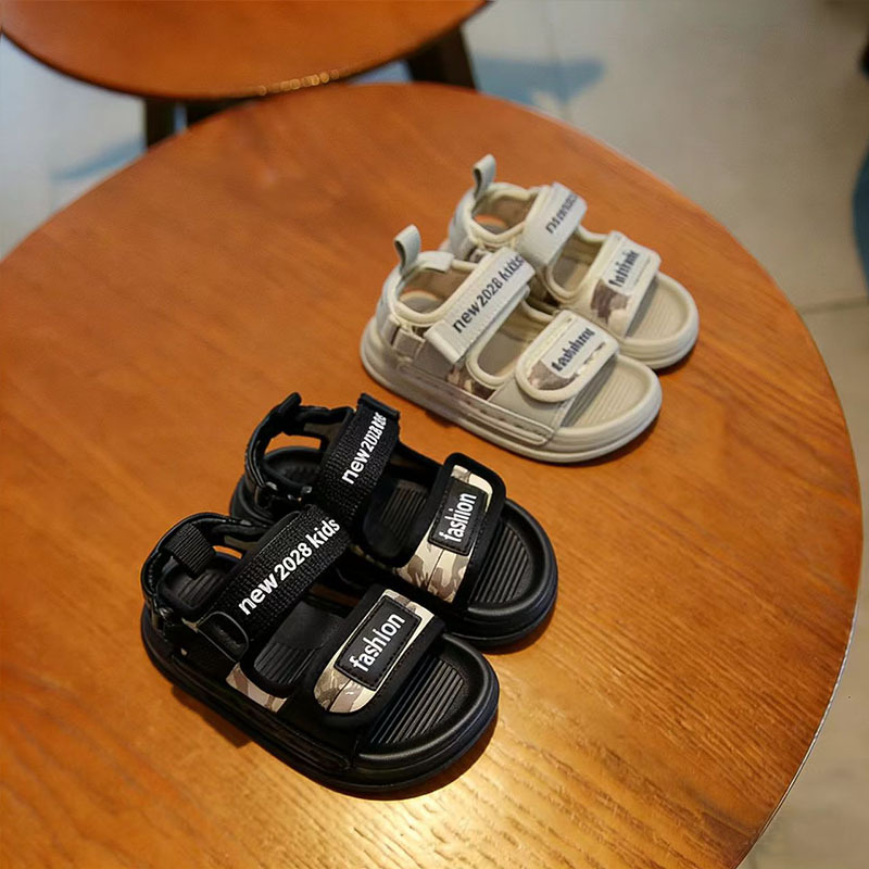 Sandales d'été pour bébés et enfants, chaussures de plage antidérapantes à bout ouvert et semelle souple, style camouflage tendance pour les enfants de 1 à 3 ans._voghion.com