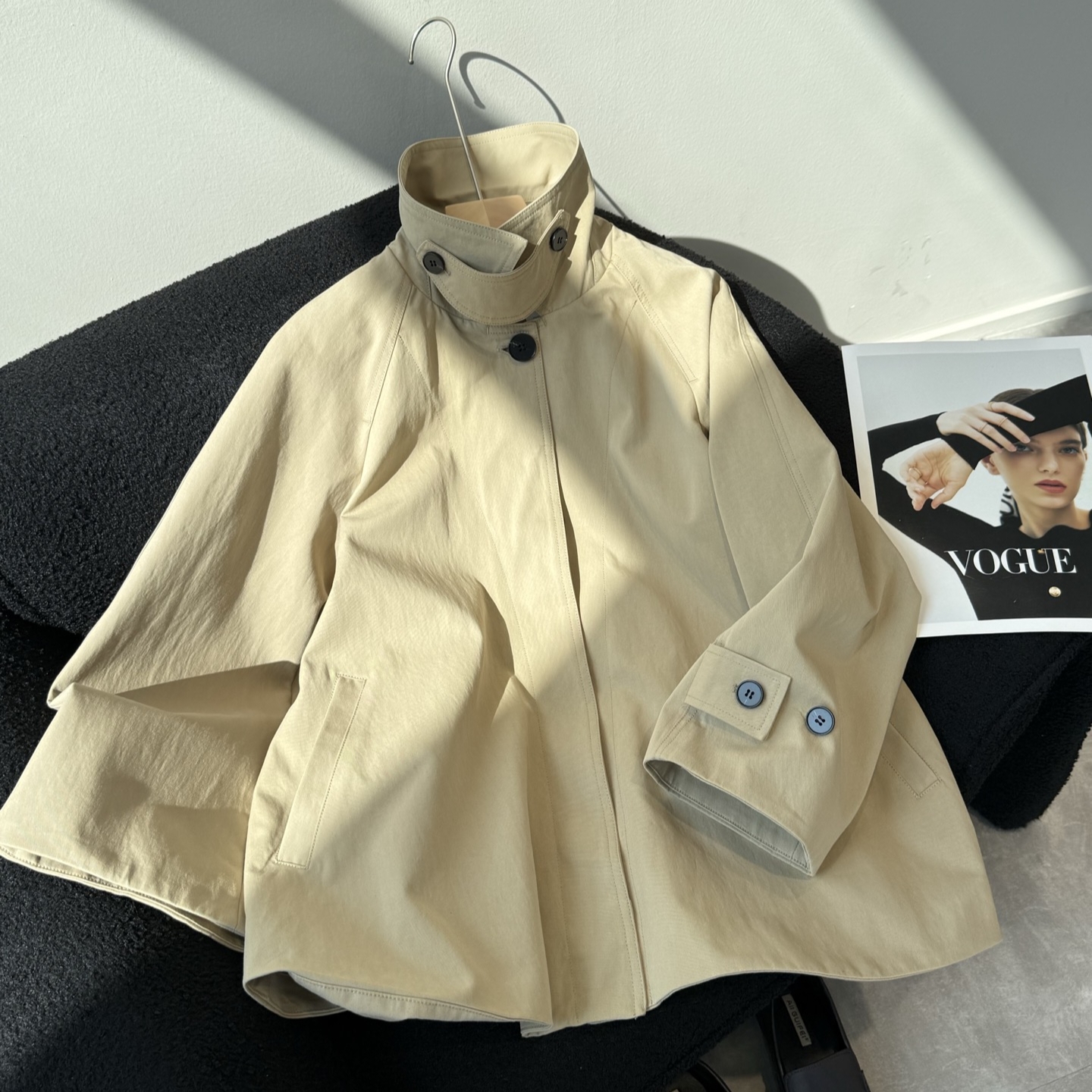 Minimalist Style C Autumn New Lapel Single-Breasted A-Line Cape Style Petite Windbreaker Jacket for Women