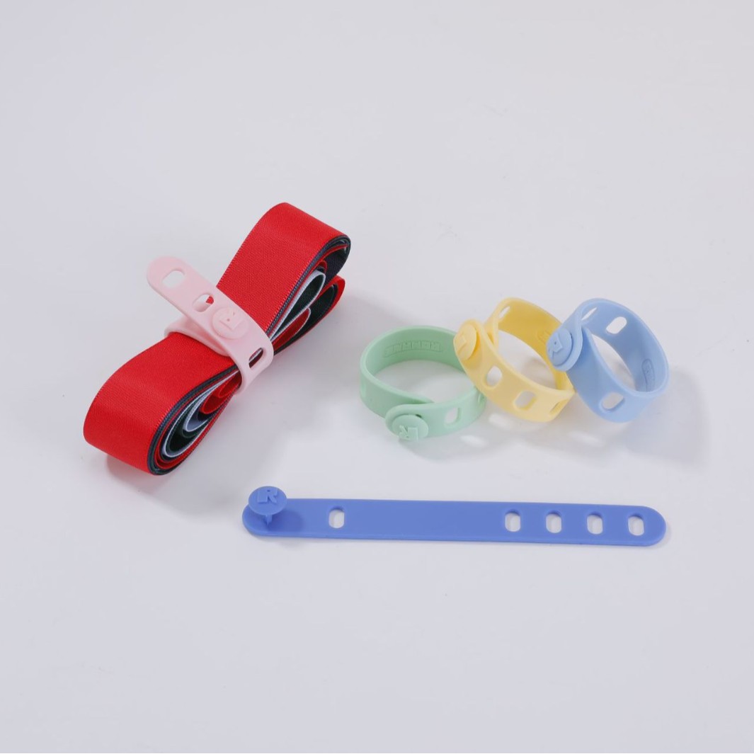 creative handheld headphones