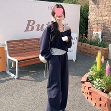 大码藏青色露肩卫衣套装女秋季新款超火减龄条纹背心阔腿裤三件套