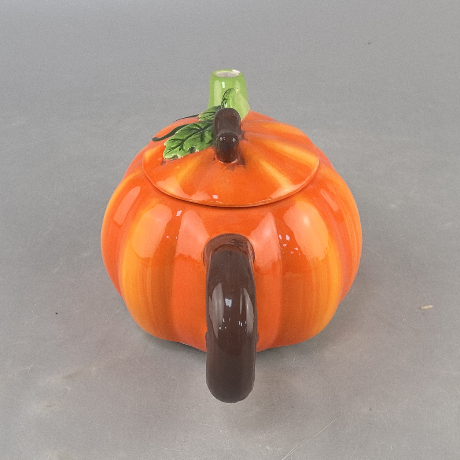 Creativo de Halloween transfronterizo dibujos animados encantadores creativos con hojas de calabaza jar cerámica con tapa de calabaza tetera de simulación