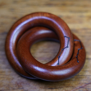 ��Ȼ�ד���ľ����Ǭ��ȦС����һ�w�׽��ꖭhС���������Ʒ