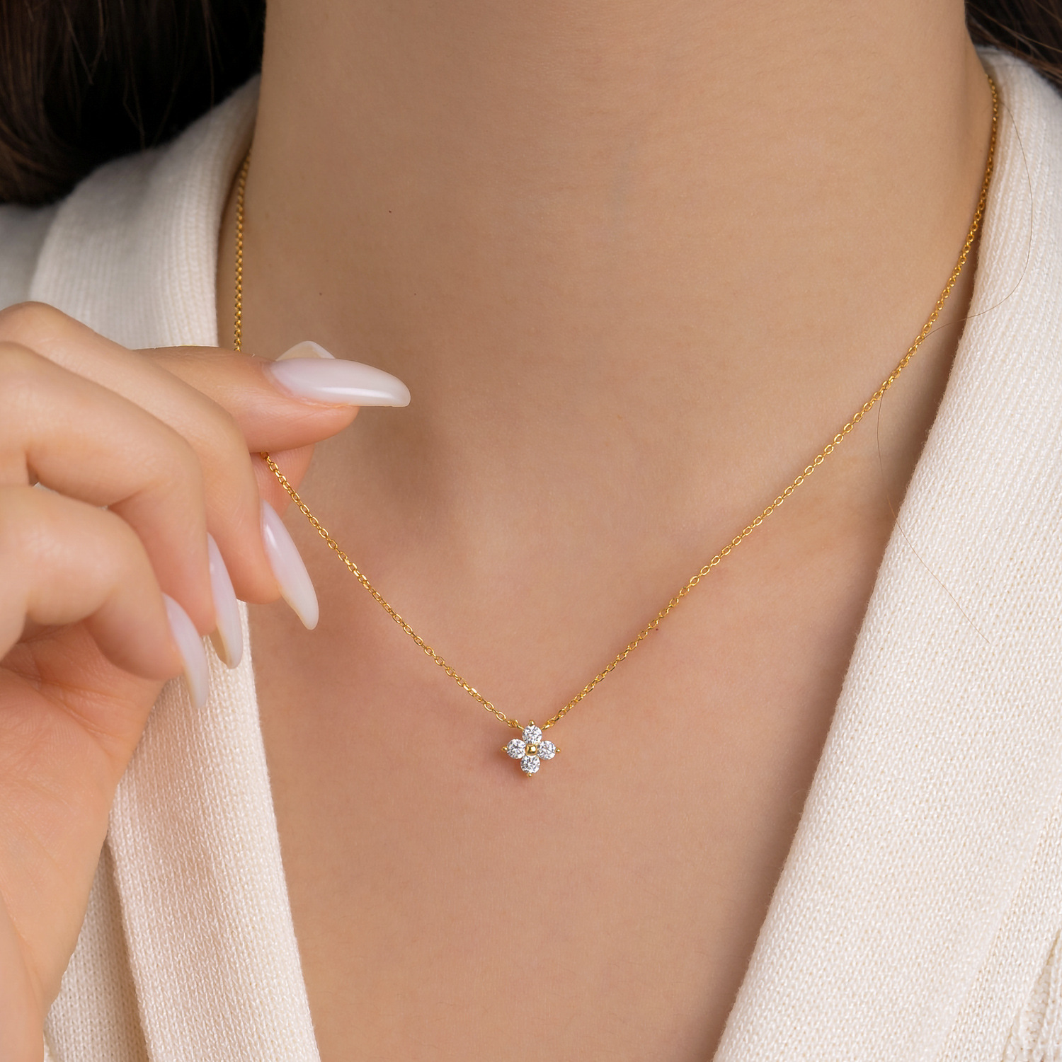 Pure Silver Four Leaf Clover Necklace Elegant Women's Floral Chain_voghion.com
