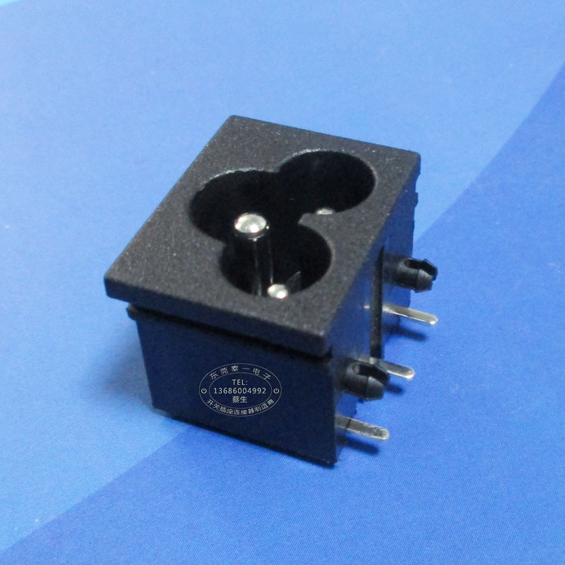 面板尺寸23*18三芯7A充电接口 尼龙料实心铜梅花型AC电源插座LH-6