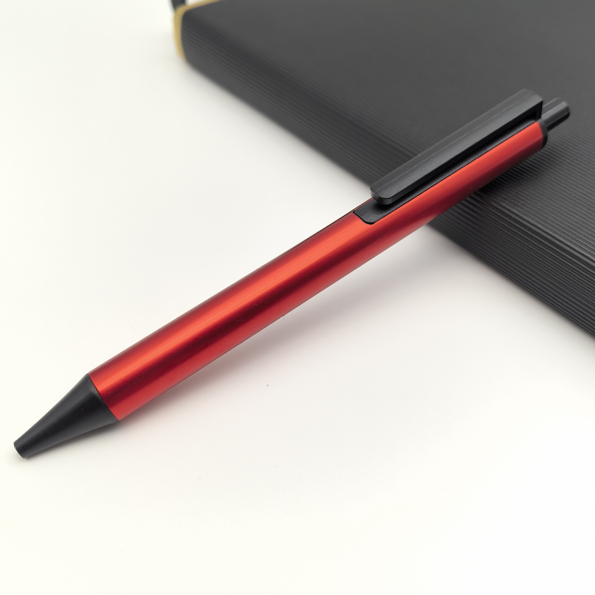 Bolígrafo de metal personalizado barra de aluminio colorido bolígrafo comercial puede ser logotipo láser publicidad publicitaria bolígrafo regalo al por mayor