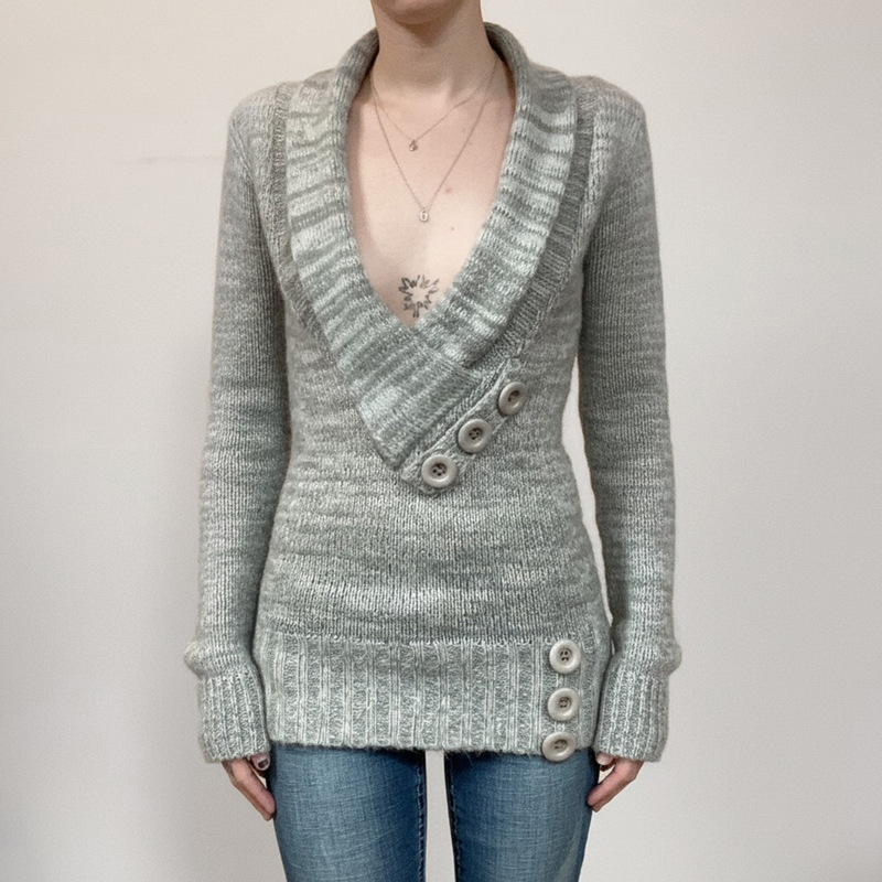 Low Price Clearance Sale # Vintage Retro Waist-Cinching Slim-Fit V-Neck Button Sweater, Stylish and Versatile Top. Low Price Clearance Sale # Vintage Retro Waist-Cinching Slim-Fit V-Neck Button Sweater, Stylish and Versatile Top.
