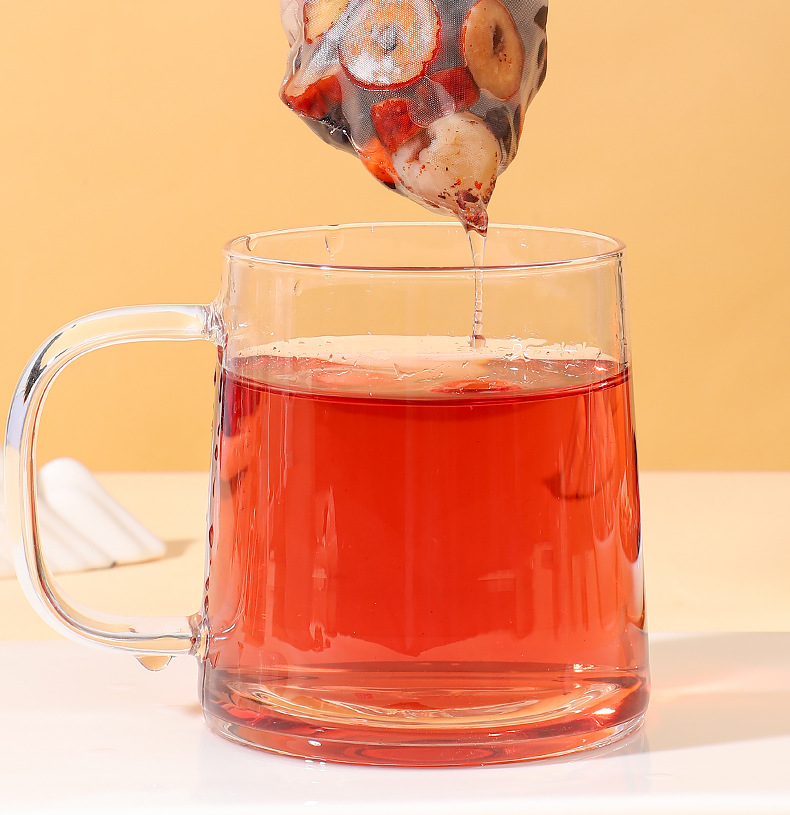 Mulberry Goji Longan Tea Bags with Red and Black Goji Berry 10g Individual Sachets for Daily Herbal Infusion in use