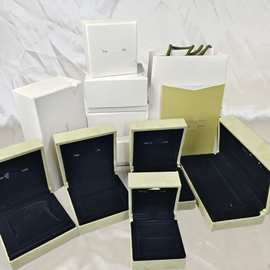 金版四叶草戒指首饰盒项链手链手镯高档礼盒vca梵家首饰品包装盒