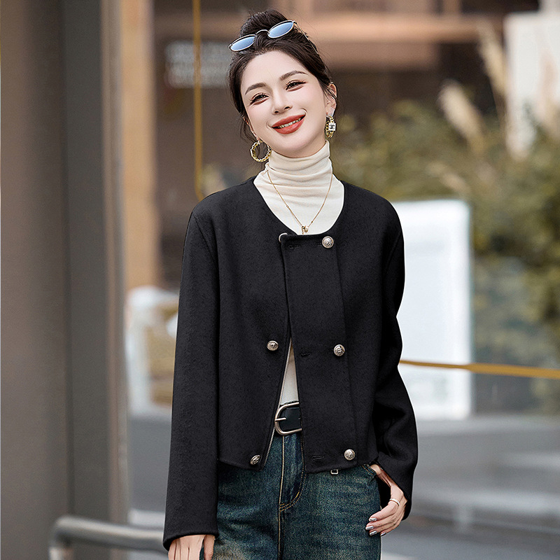 검은색