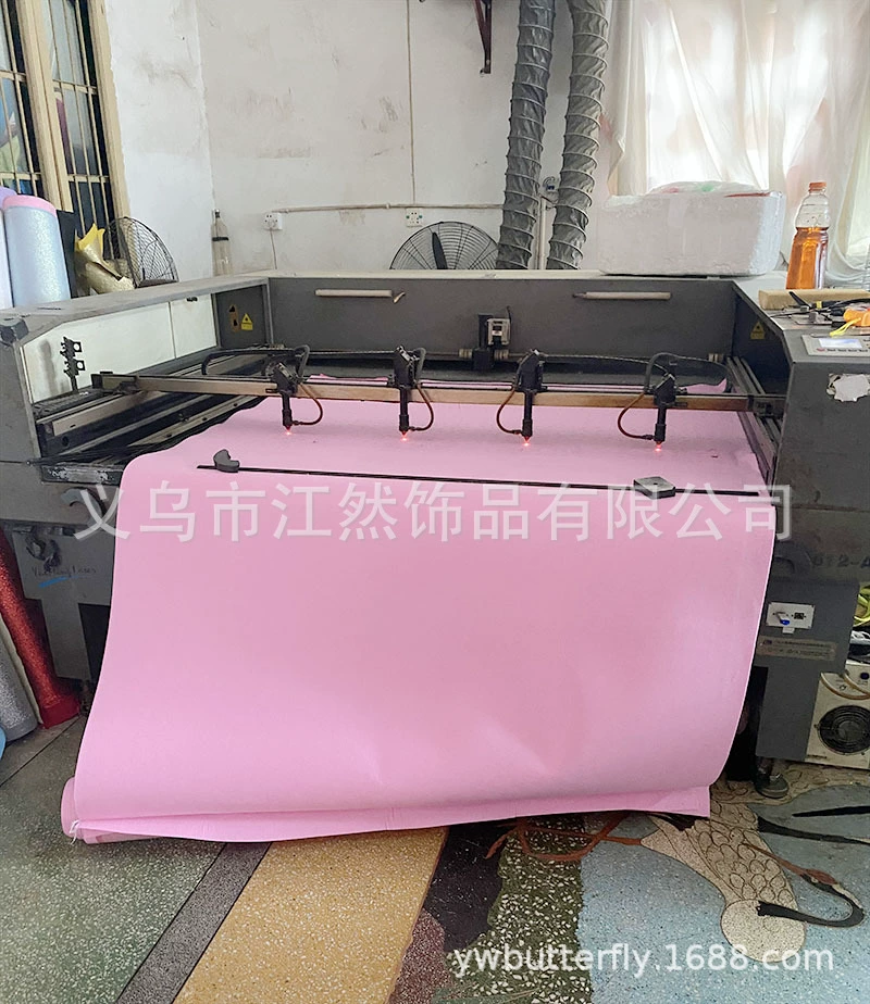 Различные ткани с лазерной резкой в ​​стиле мультфильмов, марля с золотым порошком, банты, вырезы в форме сердца, индивидуальная резка и обработка вмятин.