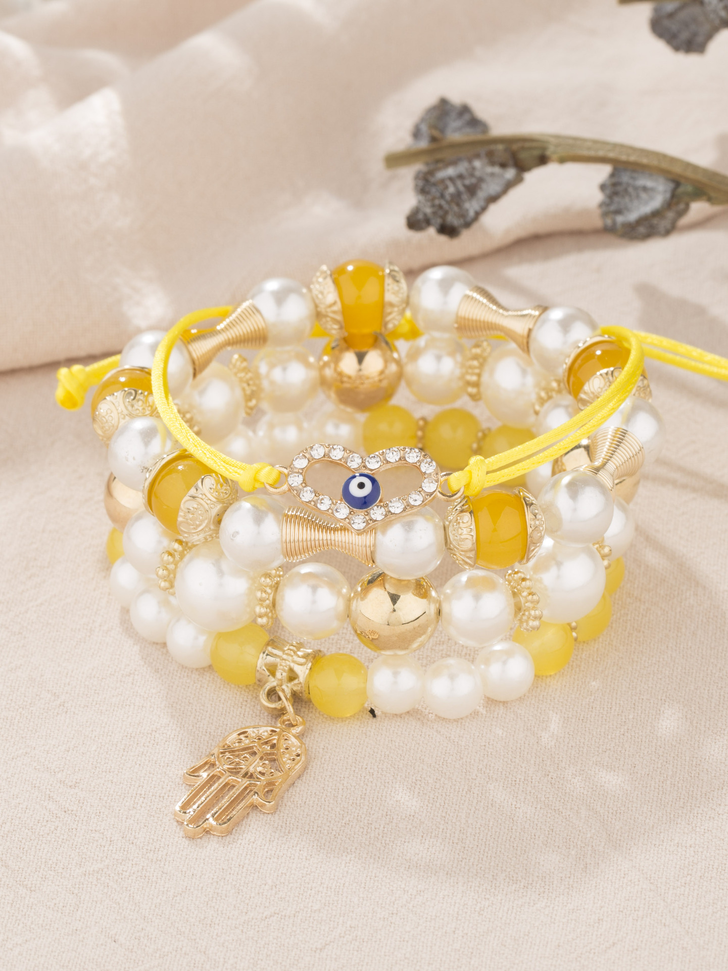 Vintage Style Palm Color Block Arylic Imitation Pearl Alloy Wholesale Bracelets display picture 1