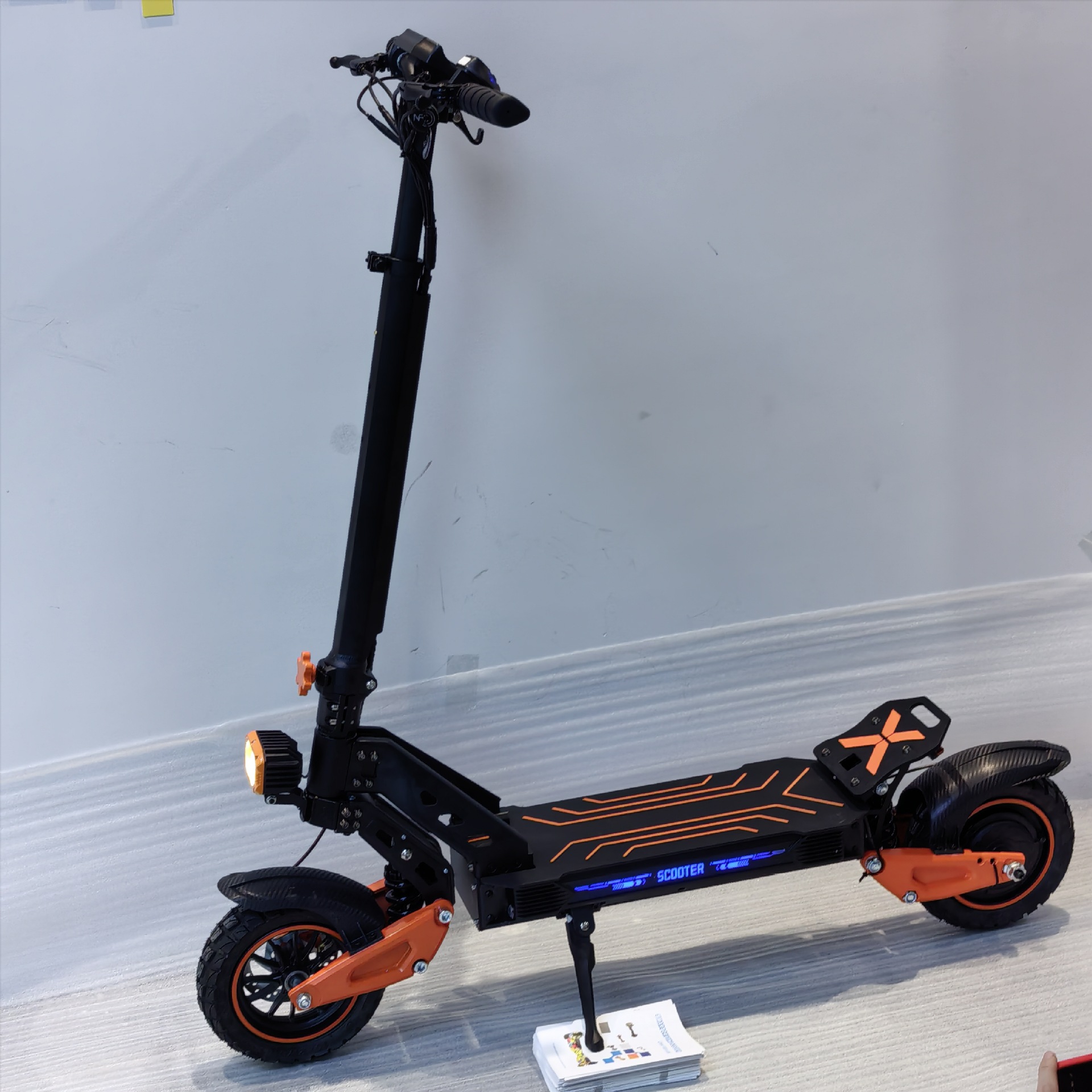 Scooter eléctrico transfronterizo de doble amortiguación para adultos estacionados en bicicleta larga duración 48v de alta potencia. El Foldable