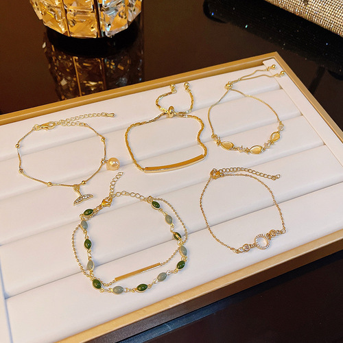 Korean niche design temperament cat's eye bracelet for women ins style internet celebrity temperament retro pearl bracelet wholesale