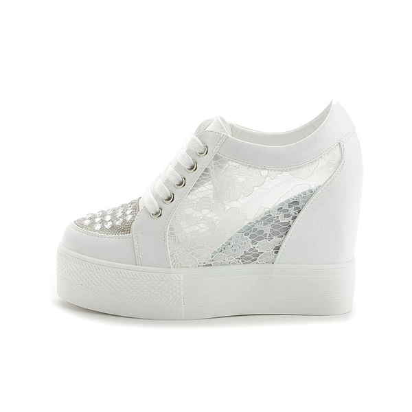 White net shoes