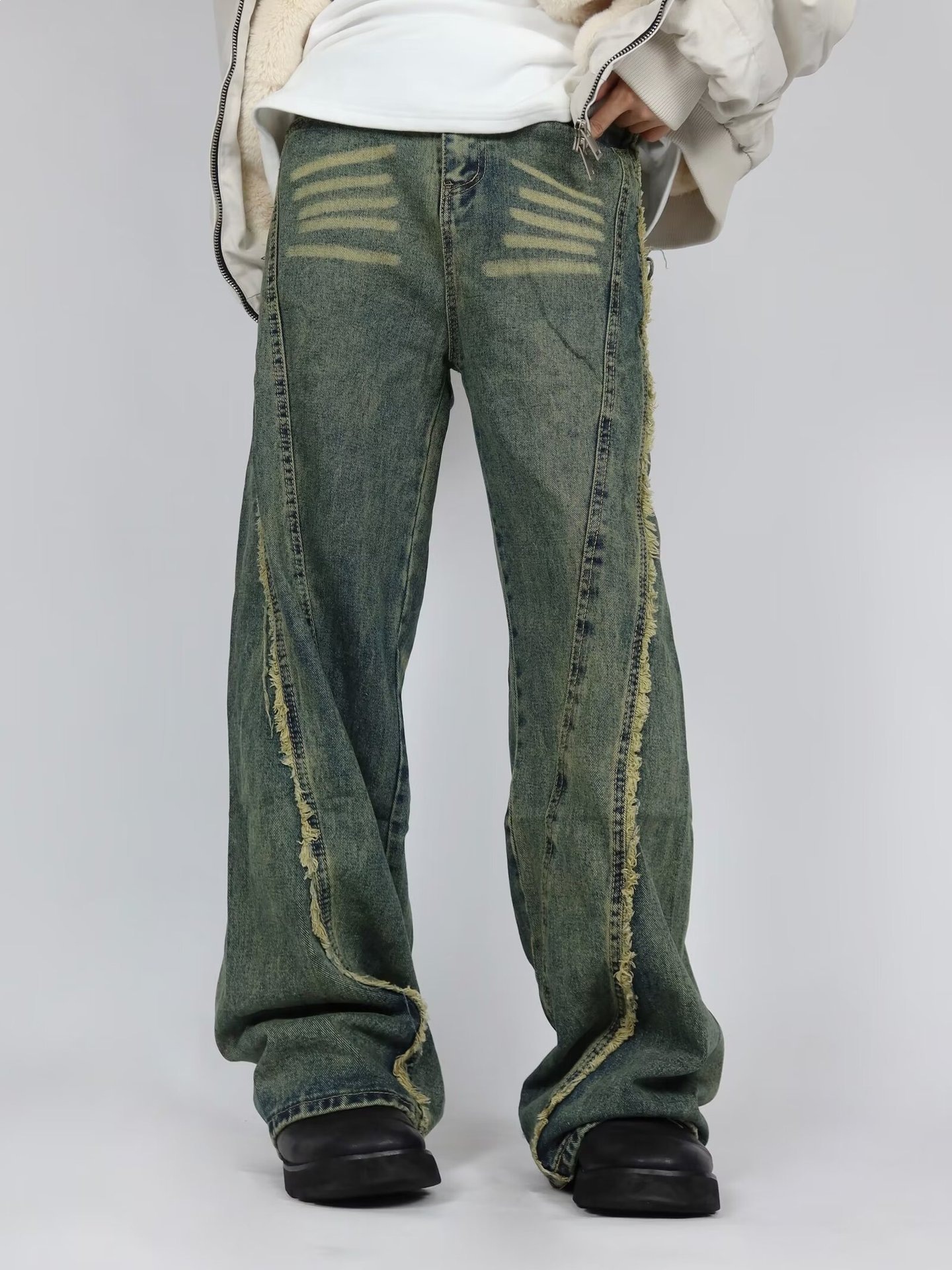 Men's Distressed Straight-Leg Jeans Vintage Washed High Street Denim Pants Raw Hem Slight Flare_mkmklike.com